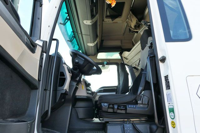 MAN 18.500 TGX 4x2, Intarder, 2x Tank, Standheizung - 트랙터 유닛 : 사진 5 MAN 18.500 TGX 4x2, Intarder, 2x Tank, Standheizung - 트랙터 유닛 : 사진 5