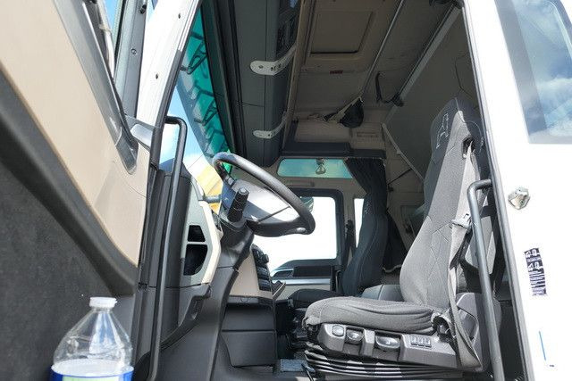 MAN 18.500 TGX 4x2, Intarder, Klima, 2x Tank,Spoiler - 트랙터 유닛 : 사진 4 MAN 18.500 TGX 4x2, Intarder, Klima, 2x Tank,Spoiler - 트랙터 유닛 : 사진 4