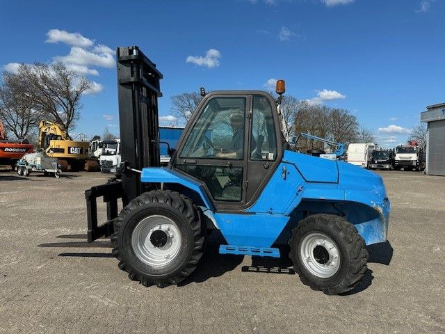 Manitou M50-4 4x4, Traglast 5.000kg, 3.700mm Hubhöhe - 지형 지게차 : 사진 3 Manitou M50-4 4x4, Traglast 5.000kg, 3.700mm Hubhöhe - 지형 지게차 : 사진 3
