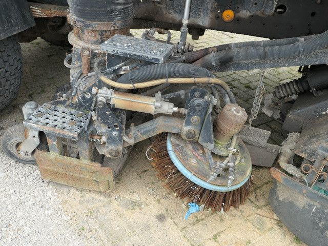 Mercedes-Benz 1314 KO 4x2, Schörling TSZ 94, Blattfederung - 거리 청소 차량 : 사진 5 Mercedes-Benz 1314 KO 4x2, Schörling TSZ 94, Blattfederung - 거리 청소 차량 : 사진 5
