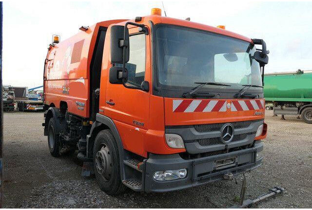 Mercedes-Benz 1323 L Atego 4x2, Faun Vaajet 6 R, Wassertank - 거리 청소 차량 : 사진 5 Mercedes-Benz 1323 L Atego 4x2, Faun Vaajet 6 R, Wassertank - 거리 청소 차량 : 사진 5