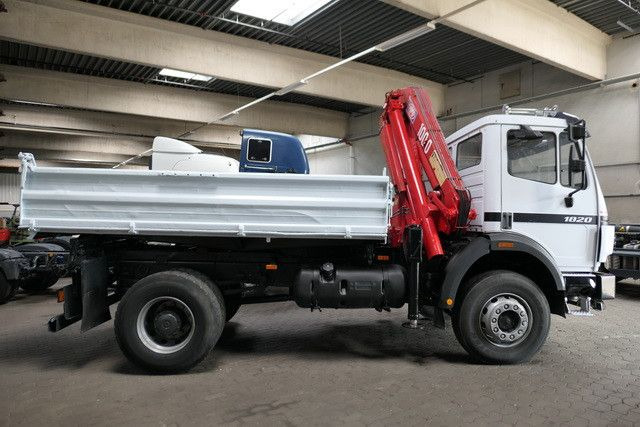 Mercedes-Benz 1820 AK 4x4, HMF 1003 K2, Allrad, AHK, Blattfed. - 덤프트럭, 크레인 트럭 : 사진 2 Mercedes-Benz 1820 AK 4x4, HMF 1003 K2, Allrad, AHK, Blattfed. - 덤프트럭, 크레인 트럭 : 사진 2