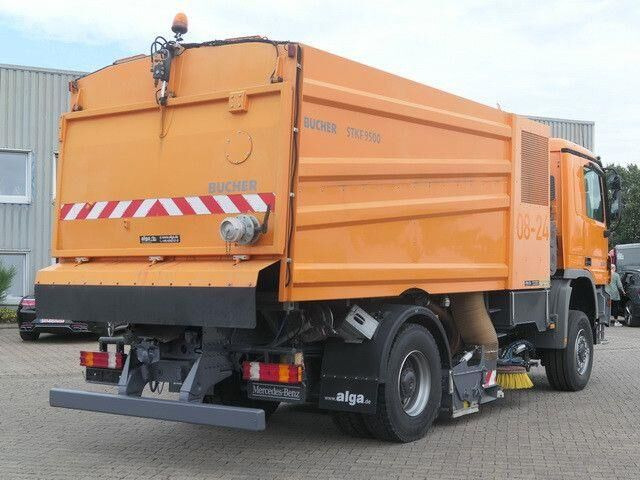 Mercedes-Benz 2032 A Actros 4x4, Bucher STKF 9500, Airport, AC - 거리 청소 차량 : 사진 3 Mercedes-Benz 2032 A Actros 4x4, Bucher STKF 9500, Airport, AC - 거리 청소 차량 : 사진 3