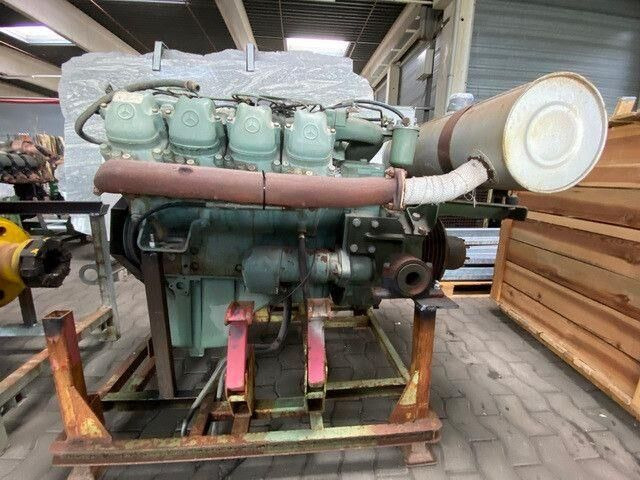 Mercedes-Benz OM 422 Motor, V8, 8 Zylinder, 10x am Lager - 엔진 : 사진 4 Mercedes-Benz OM 422 Motor, V8, 8 Zylinder, 10x am Lager - 엔진 : 사진 4