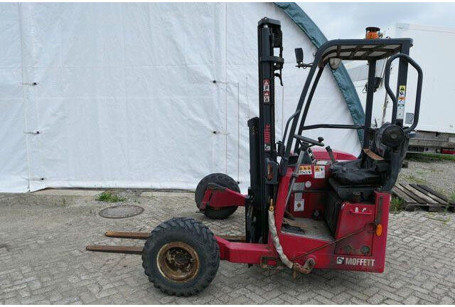 Moffett M4 25.3, Mitnahmestapler, 2.500kg, 3m Hubhöhe - 트럭 장착 지게차 : 사진 2 Moffett M4 25.3, Mitnahmestapler, 2.500kg, 3m Hubhöhe - 트럭 장착 지게차 : 사진 2