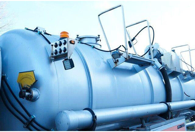 Tank Saug Truck XXL 18,Kanalreiniger,Pumpe,Alu-Felgen - 진공 흡입 트럭 : 사진 4 Tank Saug Truck XXL 18,Kanalreiniger,Pumpe,Alu-Felgen - 진공 흡입 트럭 : 사진 4