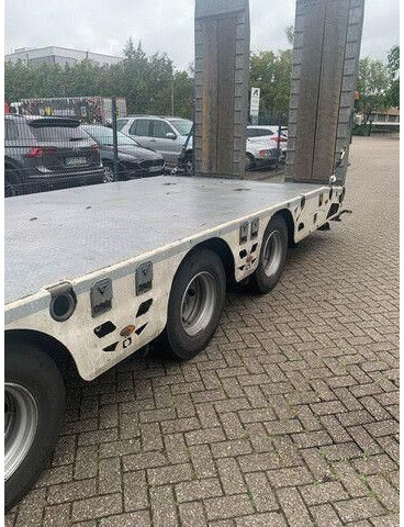 Vega 3-Achser, Hydr. Rampen, Verzinkt, Gelenkt - 저하대 세미 트레일러 : 사진 4 Vega 3-Achser, Hydr. Rampen, Verzinkt, Gelenkt - 저하대 세미 트레일러 : 사진 4