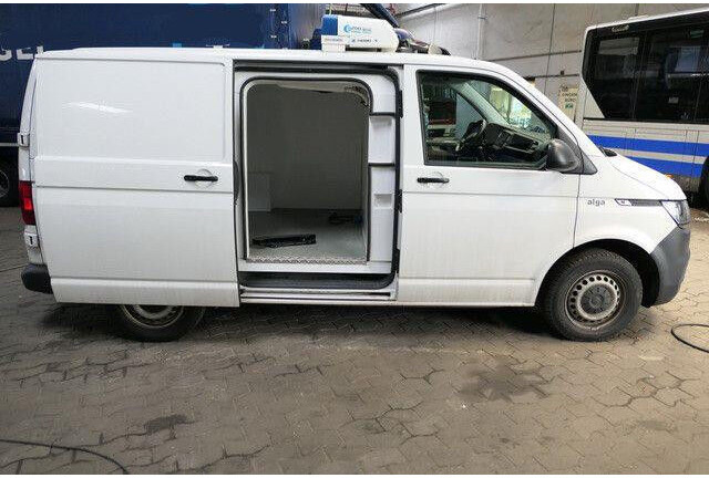 Volkswagen T 6 4x2, Thermo King E200MAX50, 3. Sitz, 184tkm - 냉동 밴 : 사진 4 Volkswagen T 6 4x2, Thermo King E200MAX50, 3. Sitz, 184tkm - 냉동 밴 : 사진 4
