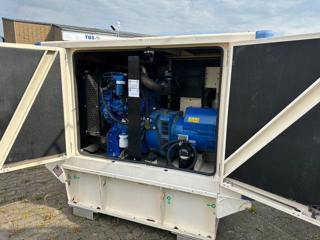 Wacker Wilson P33-2, 33kVA, Perkins, Stromgenerator - 발전기 세트 : 사진 5 Wacker Wilson P33-2, 33kVA, Perkins, Stromgenerator - 발전기 세트 : 사진 5