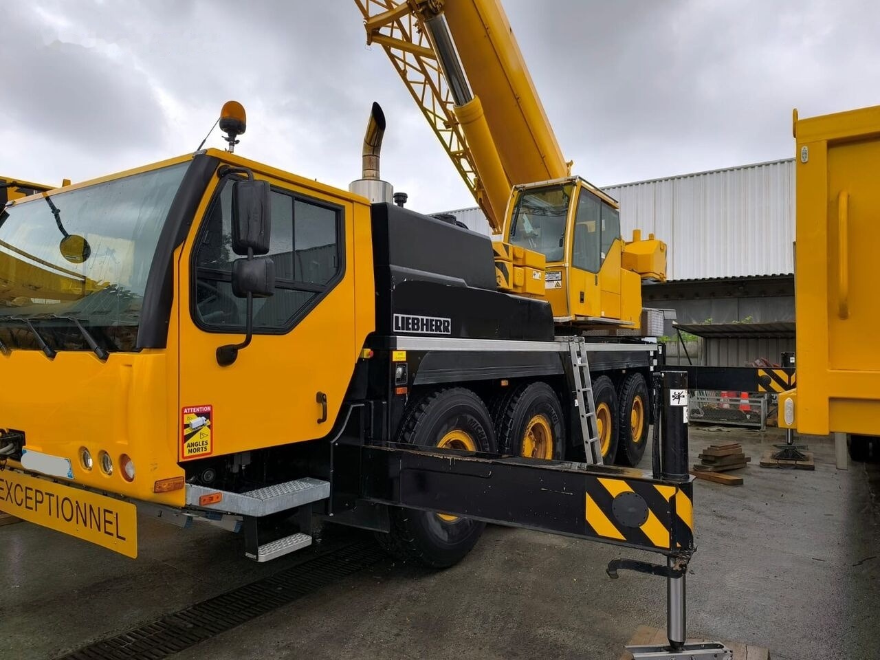 Liebherr LTM 1070 4.2 - 모바일 크레인 : 사진 1 Liebherr LTM 1070 4.2 - 모바일 크레인 : 사진 1