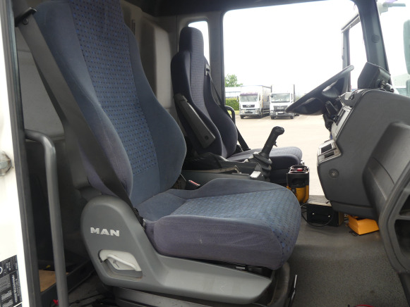 Camion Hydrocureur MAN (2008-201.882 km-VIN:WMAH39ZZ58L050583) - 진공 흡입 트럭 : 사진 4 Camion Hydrocureur MAN (2008-201.882 km-VIN:WMAH39ZZ58L050583) - 진공 흡입 트럭 : 사진 4