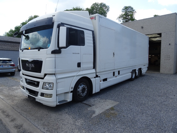 Camion MAN TGX26.400 (2009-731.695 km-VIN:WMA21XZZ7AW137860) - 박스 트럭 : 사진 3 Camion MAN TGX26.400 (2009-731.695 km-VIN:WMA21XZZ7AW137860) - 박스 트럭 : 사진 3