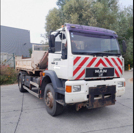 Camion municipal 4X4 avec grue et benne basculante MAN 19.264 - 덤프트럭, 크레인 트럭 : 사진 2 Camion municipal 4X4 avec grue et benne basculante MAN 19.264 - 덤프트럭, 크레인 트럭 : 사진 2