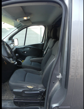 Camionnette Opel Vivaro (2018-122.114 km-VIN:WOVF7G60XJV634111) - 차량 : 사진 5 Camionnette Opel Vivaro (2018-122.114 km-VIN:WOVF7G60XJV634111) - 차량 : 사진 5