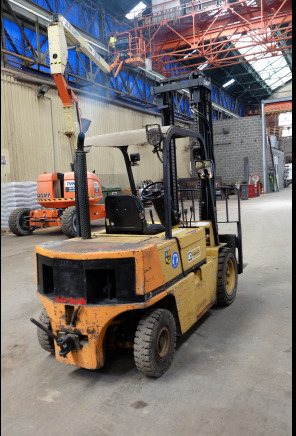 Chariot élévateur CATERPILLAR VC60D - 지게차 : 사진 4 Chariot élévateur CATERPILLAR VC60D - 지게차 : 사진 4