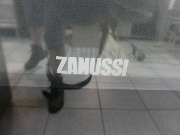 Four/micro ondes encastrable Zanussi ZKC38313 - 식품기계 : 사진 3 Four/micro ondes encastrable Zanussi ZKC38313 - 식품기계 : 사진 3