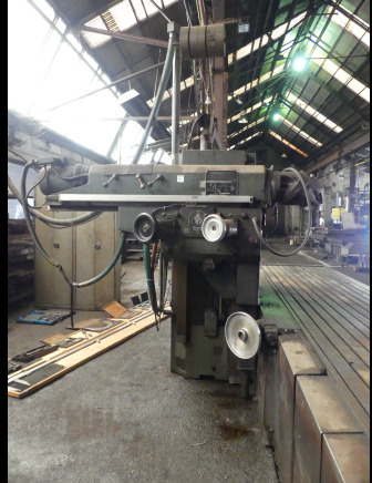 Fraiseuse universelle CNC 3 axes Huron RU 881 - 밀링 머신 : 사진 4 Fraiseuse universelle CNC 3 axes Huron RU 881 - 밀링 머신 : 사진 4