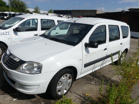 REF:10423 - Voiture Dacia Logan 1.5 DCI break (2012-254.373 km) - 콤비 밴 : 사진 1 REF:10423 - Voiture Dacia Logan 1.5 DCI break (2012-254.373 km) - 콤비 밴 : 사진 1