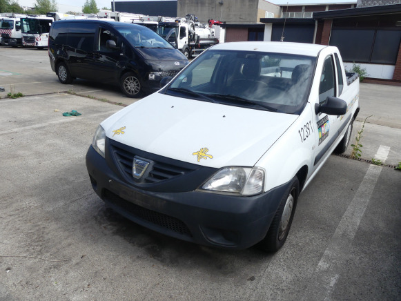 REF:12391 - Camionnette pickup Dacia Logan 1.5 DCI (2011-175.387 km) - 픽업트럭 : 사진 1 REF:12391 - Camionnette pickup Dacia Logan 1.5 DCI (2011-175.387 km) - 픽업트럭 : 사진 1
