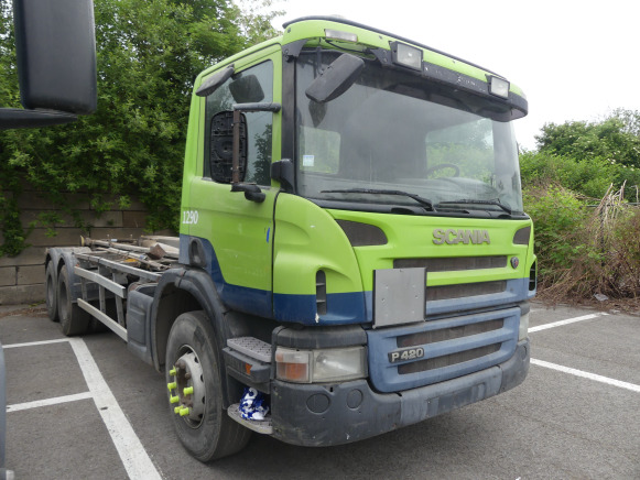 REF:1290 - Camion porte container Scania PRT (2005-529.990 km) - 컨테이너 운반 장치/ 스와프 보디 트럭 : 사진 2 REF:1290 - Camion porte container Scania PRT (2005-529.990 km) - 컨테이너 운반 장치/ 스와프 보디 트럭 : 사진 2