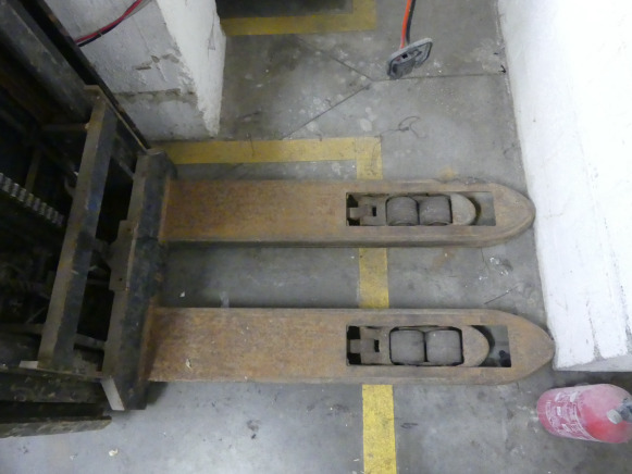 REF:2245.18.36 - Gerbeur électrique BT Staxio SWE120 L - 기타 기계 : 사진 4 REF:2245.18.36 - Gerbeur électrique BT Staxio SWE120 L - 기타 기계 : 사진 4