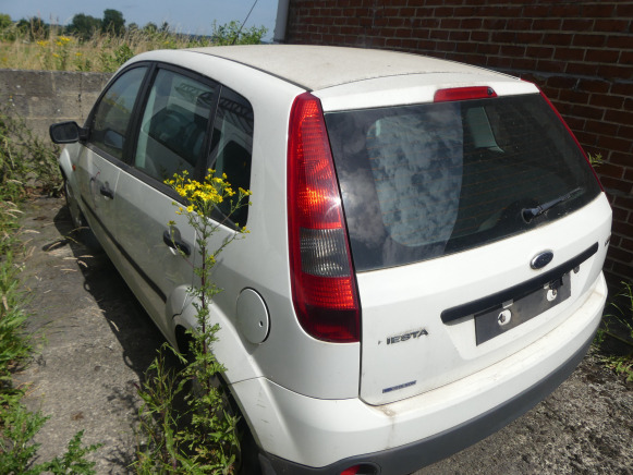 REF:Immatriculée sous : SPI-110 - Voiture Ford FIESTA - 승합차 : 사진 4 REF:Immatriculée sous : SPI-110 - Voiture Ford FIESTA - 승합차 : 사진 4