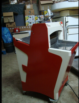 Trancheuse à pain Heristal - 베이커리 기계 : 사진 3 Trancheuse à pain Heristal - 베이커리 기계 : 사진 3