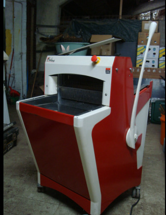 Trancheuse à pain Heristal - 베이커리 기계 : 사진 2 Trancheuse à pain Heristal - 베이커리 기계 : 사진 2