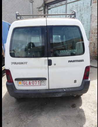Utilitaire Peugeot Partner (1999-186.581 km) - 차량 : 사진 4 Utilitaire Peugeot Partner (1999-186.581 km) - 차량 : 사진 4