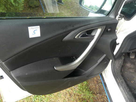 Voiture Opel Astra Break (2012-211.232 km) - 차량 : 사진 3 Voiture Opel Astra Break (2012-211.232 km) - 차량 : 사진 3