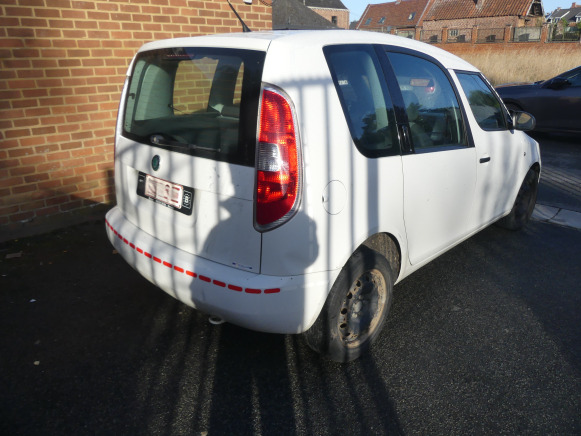 Voiture Skoda Roomster (2010-118.919 km) - 차량 : 사진 3 Voiture Skoda Roomster (2010-118.919 km) - 차량 : 사진 3