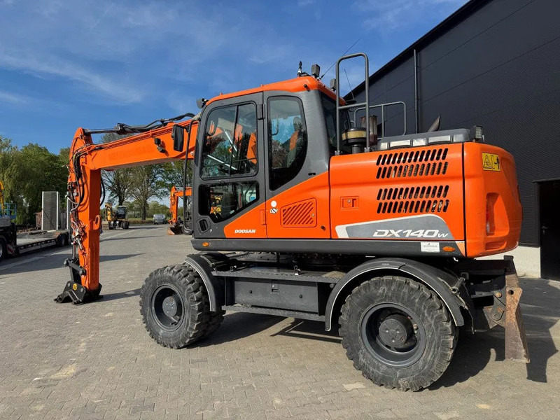 Doosan DX140-5 2018 - 휠 굴삭기 : 사진 3 Doosan DX140-5 2018 - 휠 굴삭기 : 사진 3