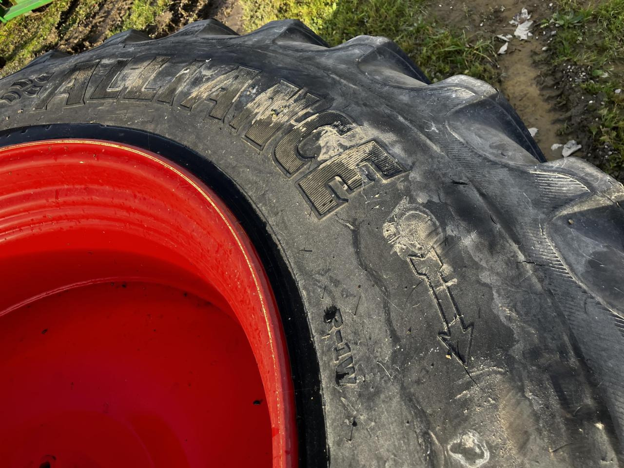 Alliance 520/85R46 VF - 타이어 농업용 기계 용 : 사진 3 Alliance 520/85R46 VF - 타이어 농업용 기계 용 : 사진 3