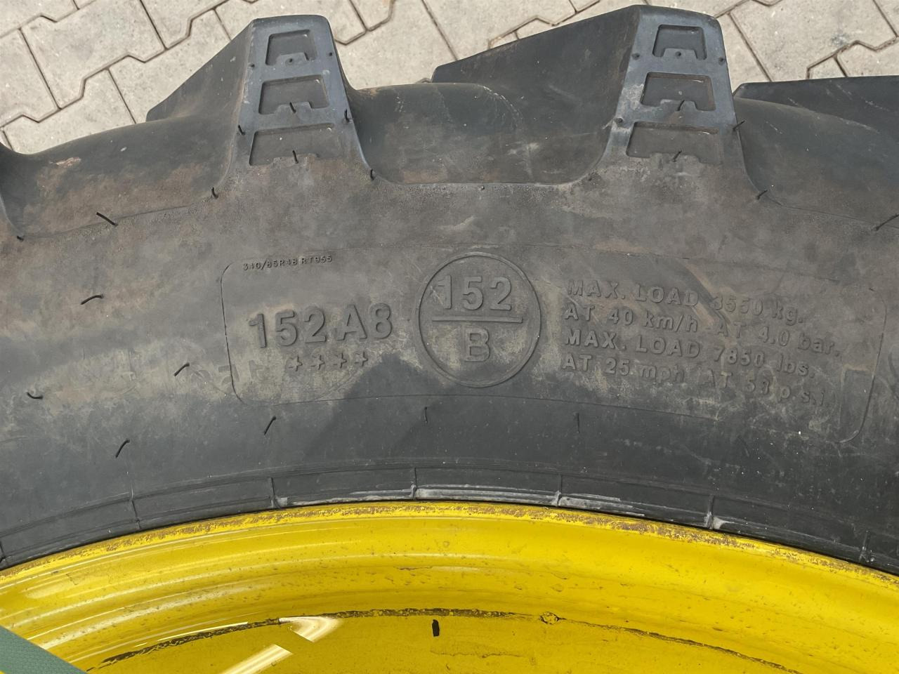 BKT 340/85R48 - 타이어 농업용 기계 용 : 사진 3 BKT 340/85R48 - 타이어 농업용 기계 용 : 사진 3