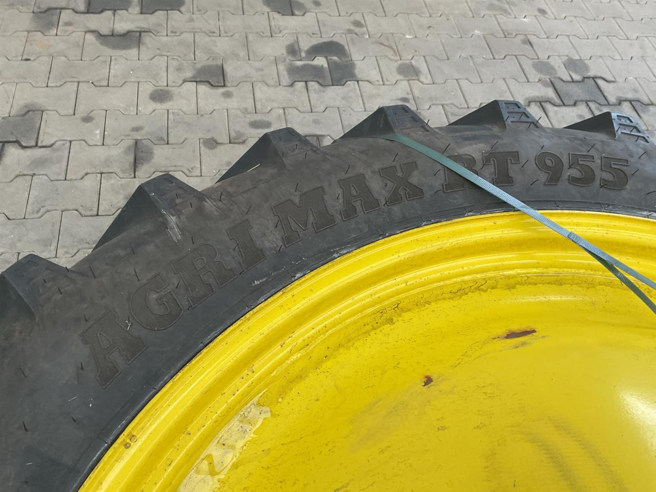 BKT 340/85R48 - 타이어 농업용 기계 용 : 사진 5 BKT 340/85R48 - 타이어 농업용 기계 용 : 사진 5