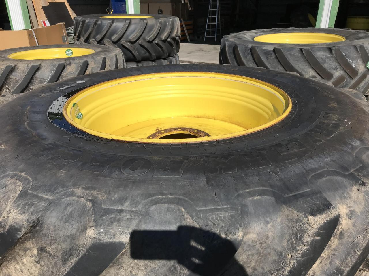 BKT 650/85R42 - 타이어 농업용 기계 용 : 사진 5 BKT 650/85R42 - 타이어 농업용 기계 용 : 사진 5