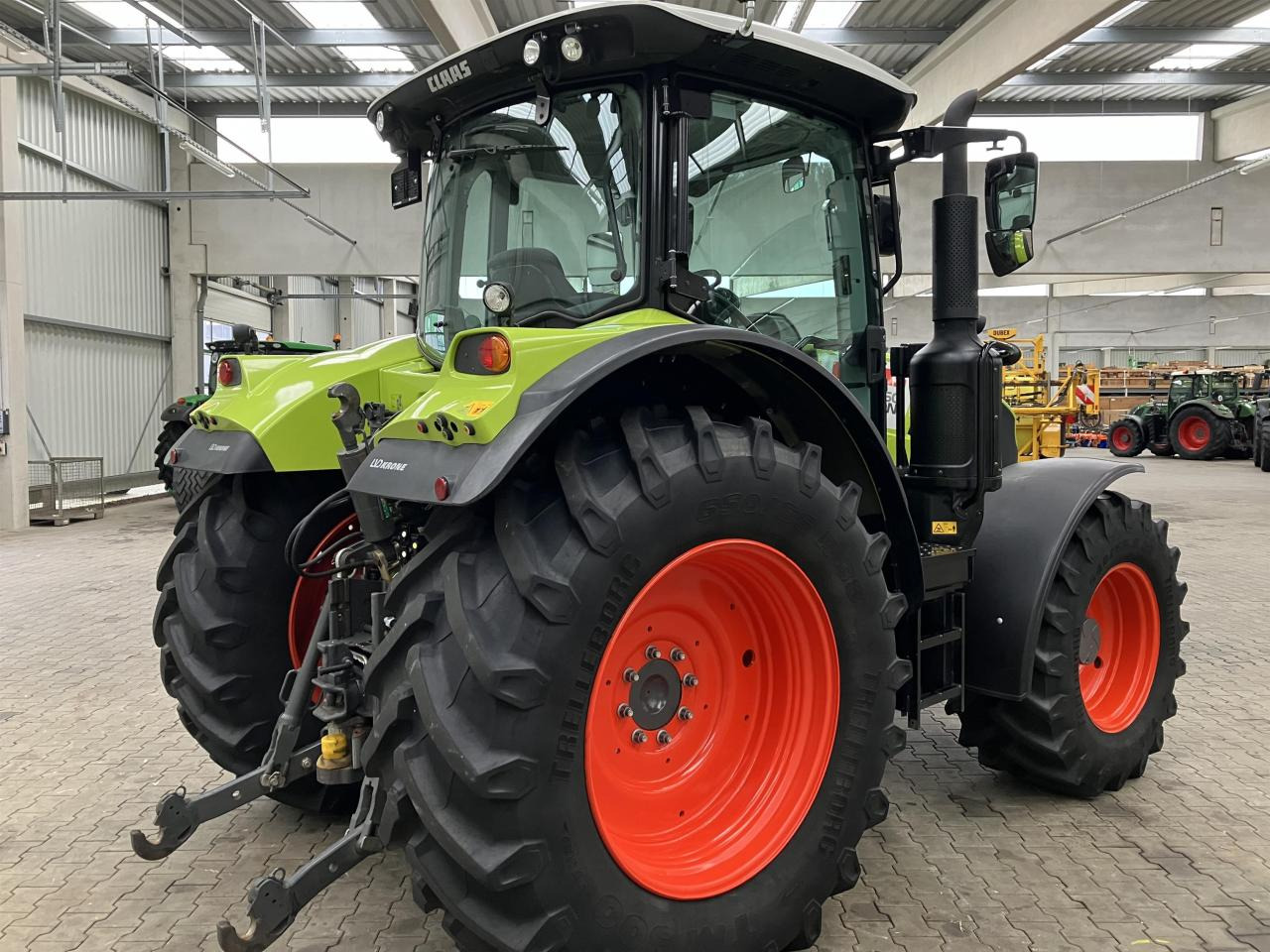 CLAAS Arion 550 - 장궤형 트랙터 : 사진 4 CLAAS Arion 550 - 장궤형 트랙터 : 사진 4
