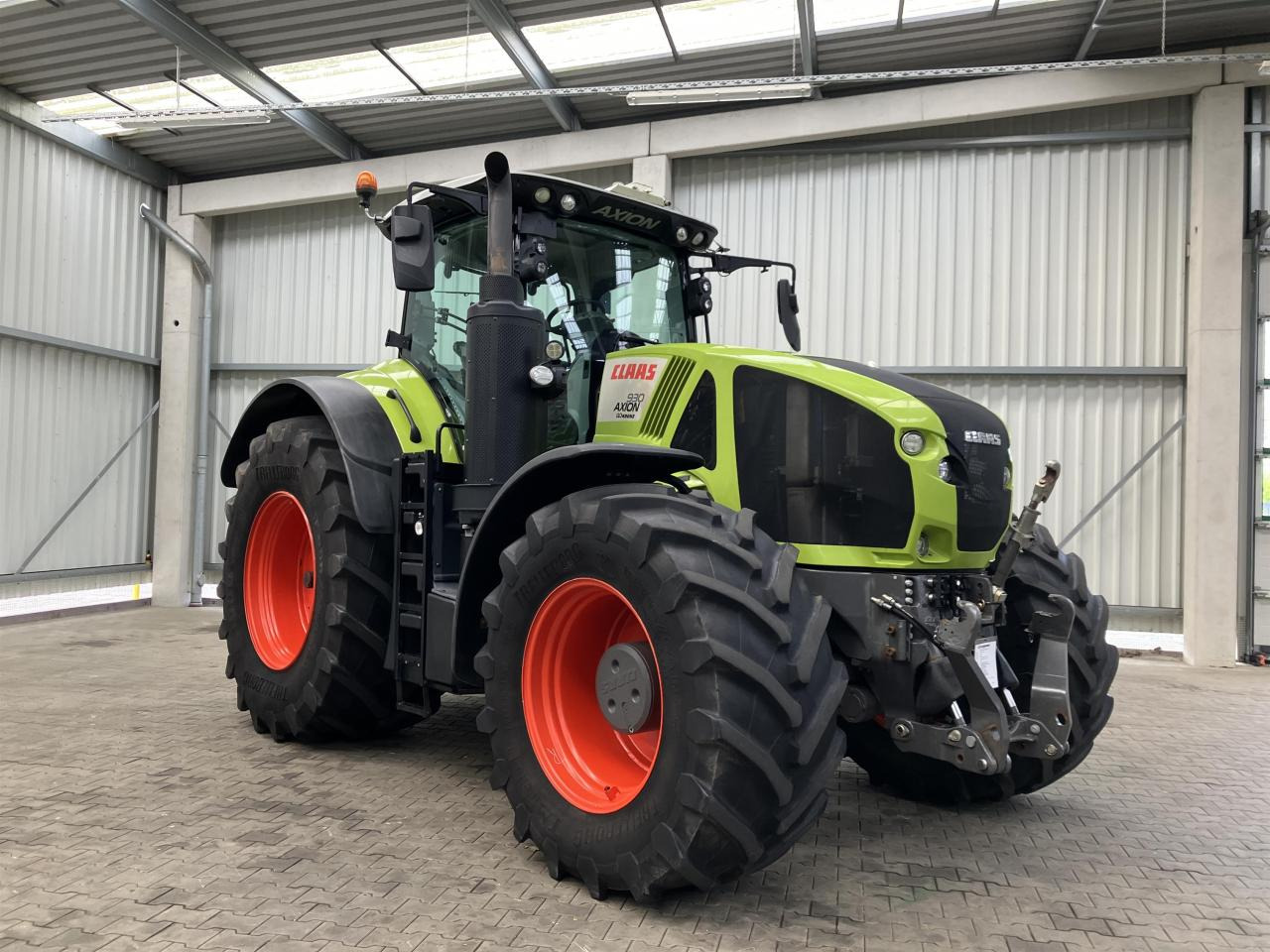 CLAAS Axion 930 - 장궤형 트랙터 : 사진 1 CLAAS Axion 930 - 장궤형 트랙터 : 사진 1