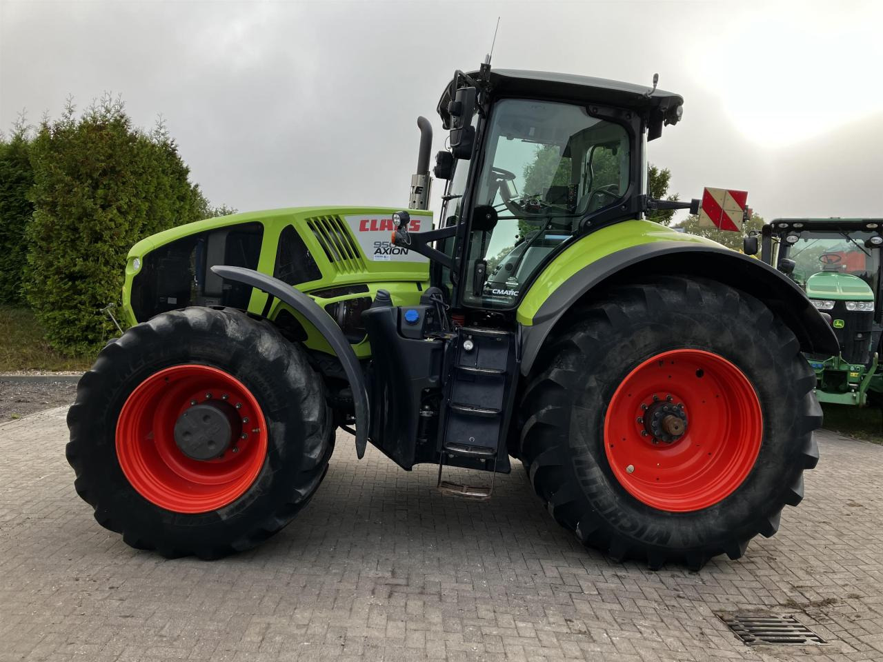 CLAAS Axion 950 - 장궤형 트랙터 : 사진 1 CLAAS Axion 950 - 장궤형 트랙터 : 사진 1
