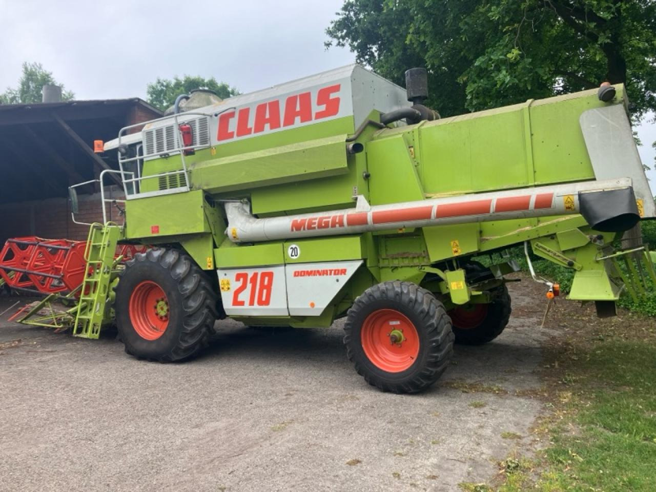 CLAAS Dominator 218 Mega - 목초수확기 : 사진 3 CLAAS Dominator 218 Mega - 목초수확기 : 사진 3