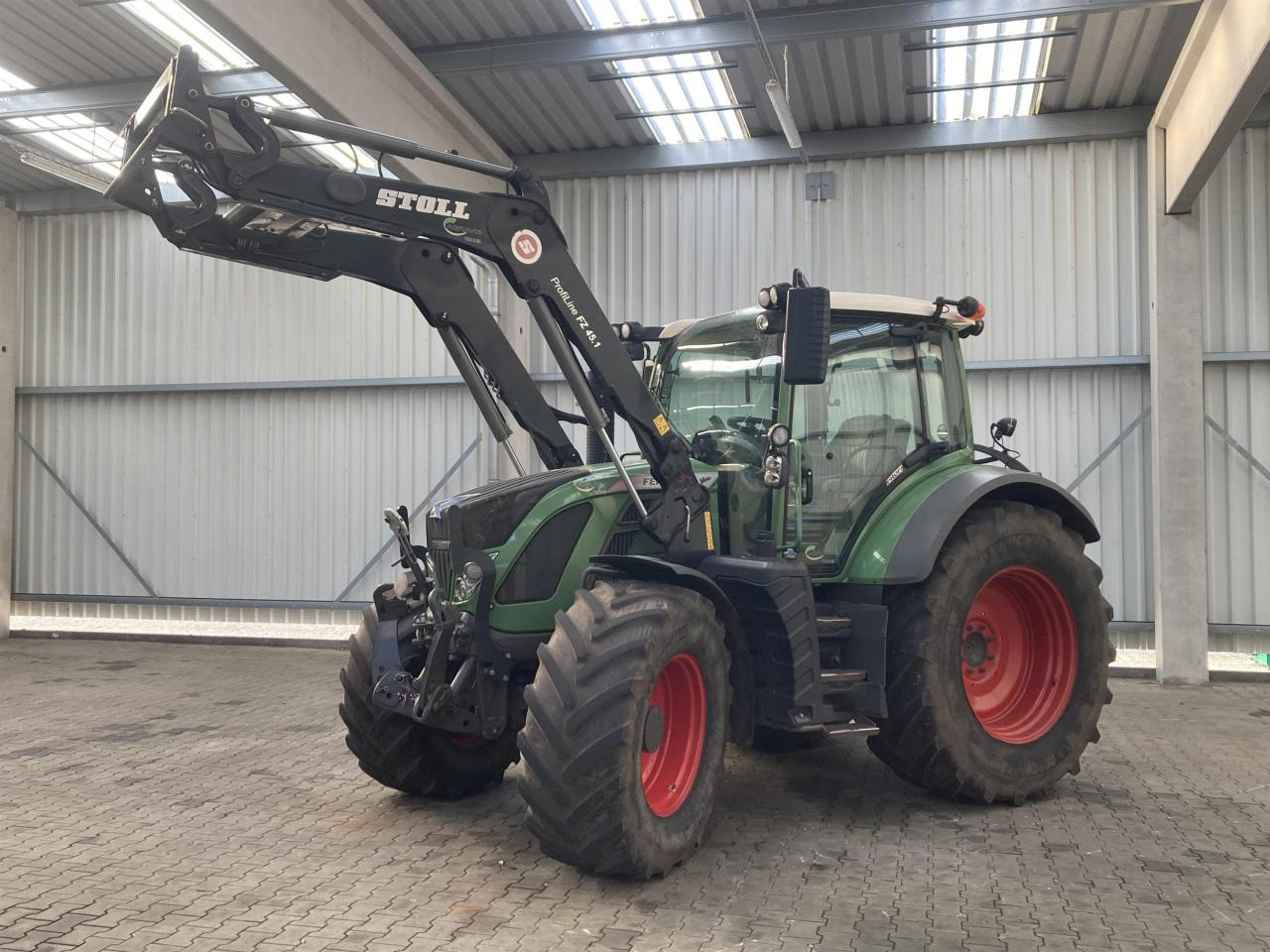 Fendt 516 Vario Profi - 장궤형 트랙터 : 사진 1 Fendt 516 Vario Profi - 장궤형 트랙터 : 사진 1