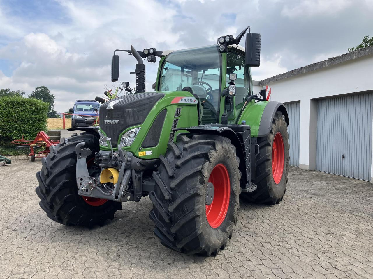 장궤형 트랙터 Fendt 724 Vario Profi Plus : 사진 1