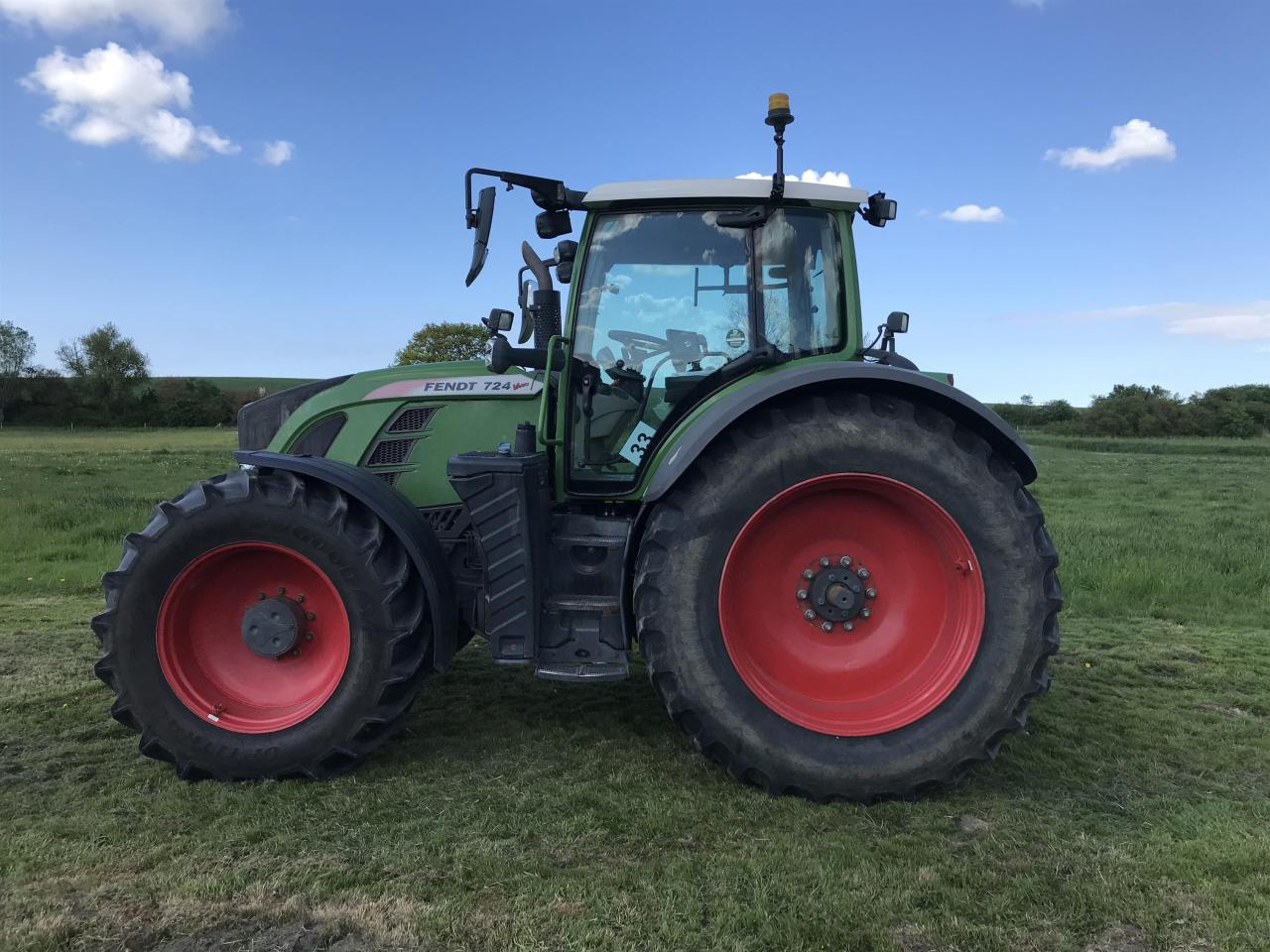 Fendt 724 Vario - 장궤형 트랙터 : 사진 1 Fendt 724 Vario - 장궤형 트랙터 : 사진 1
