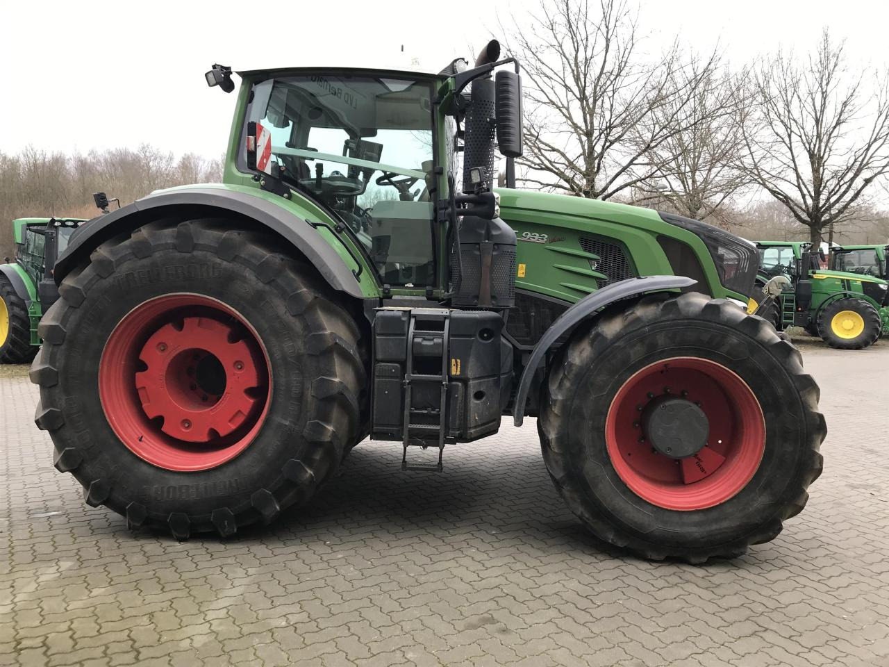 Fendt 933 Profi Plus - 장궤형 트랙터 : 사진 2 Fendt 933 Profi Plus - 장궤형 트랙터 : 사진 2