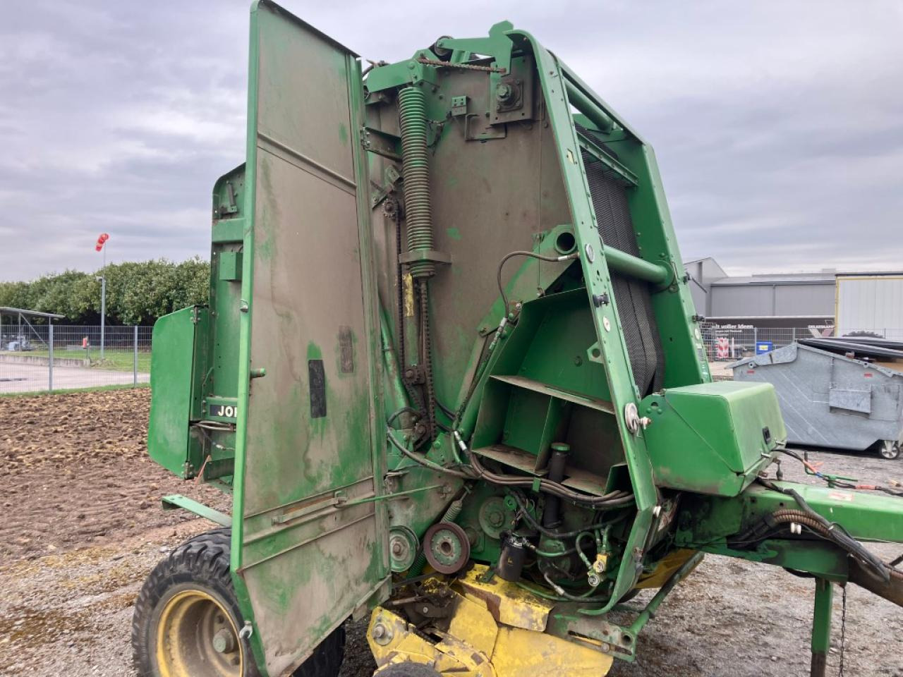 John Deere 550 - 원형 베일러 : 사진 4 John Deere 550 - 원형 베일러 : 사진 4