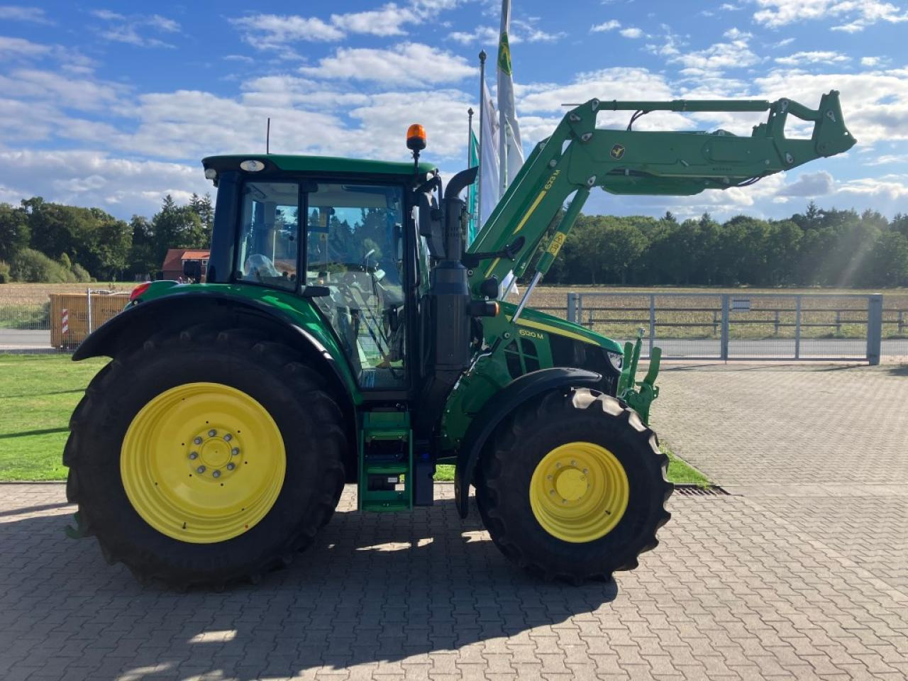 John Deere 6120M - 장궤형 트랙터 : 사진 2 John Deere 6120M - 장궤형 트랙터 : 사진 2