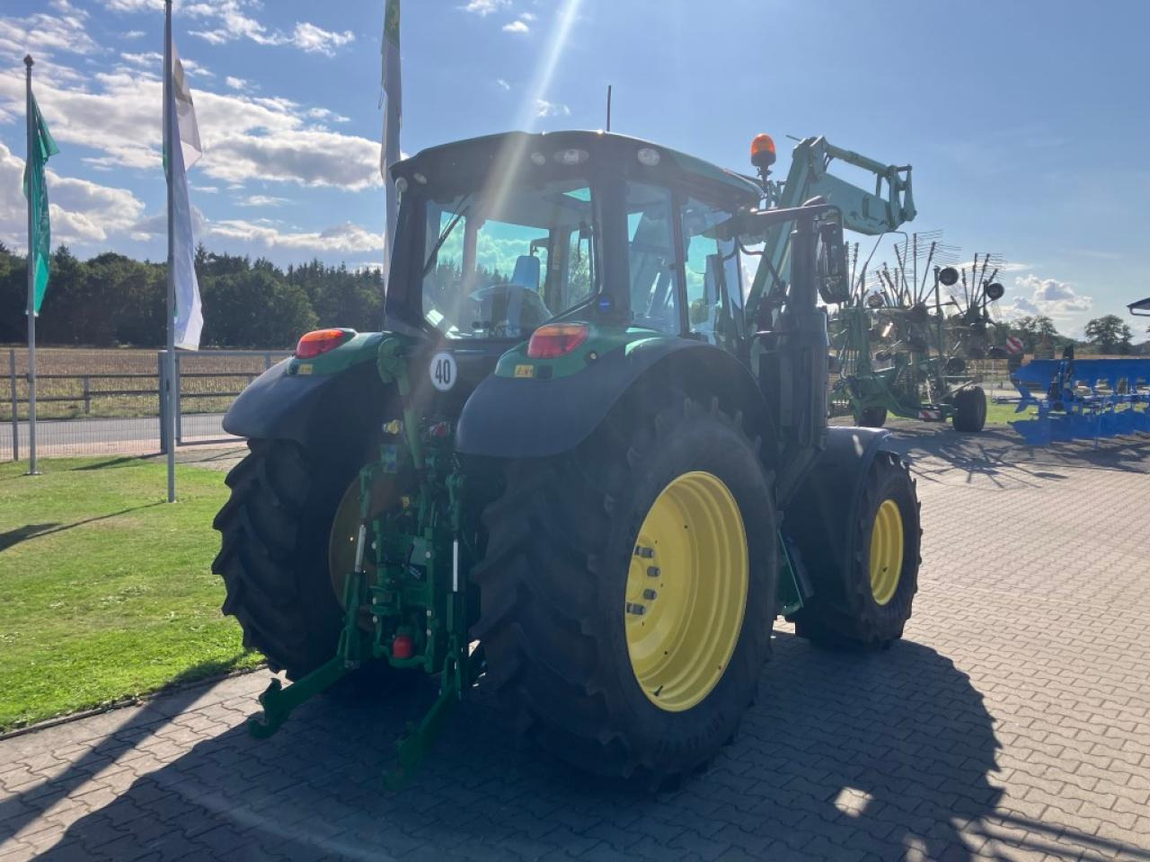 John Deere 6120M - 장궤형 트랙터 : 사진 3 John Deere 6120M - 장궤형 트랙터 : 사진 3