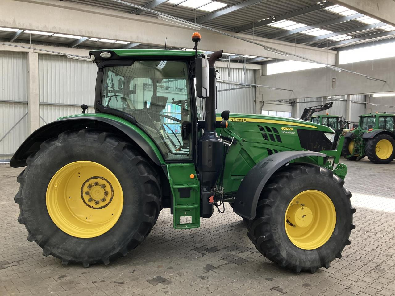 John Deere 6155R - 장궤형 트랙터 : 사진 4 John Deere 6155R - 장궤형 트랙터 : 사진 4