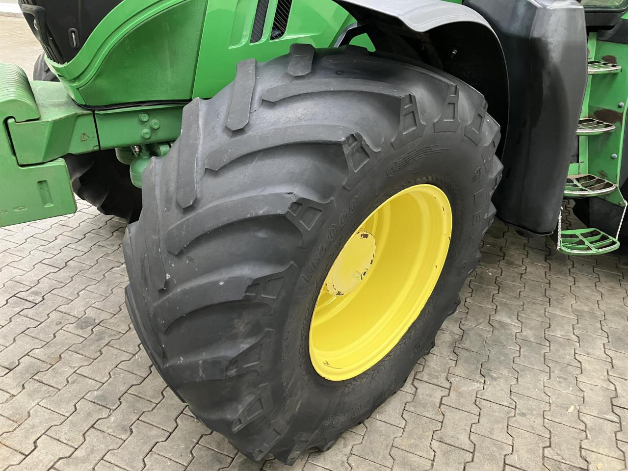 John Deere 6170R - 장궤형 트랙터 : 사진 2 John Deere 6170R - 장궤형 트랙터 : 사진 2