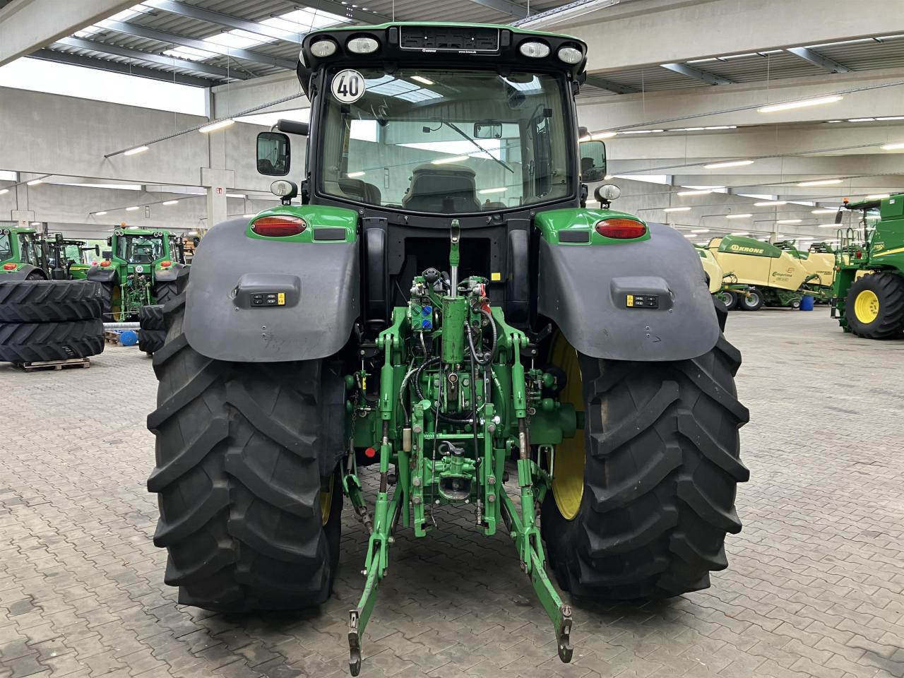 John Deere 6170R - 장궤형 트랙터 : 사진 5 John Deere 6170R - 장궤형 트랙터 : 사진 5